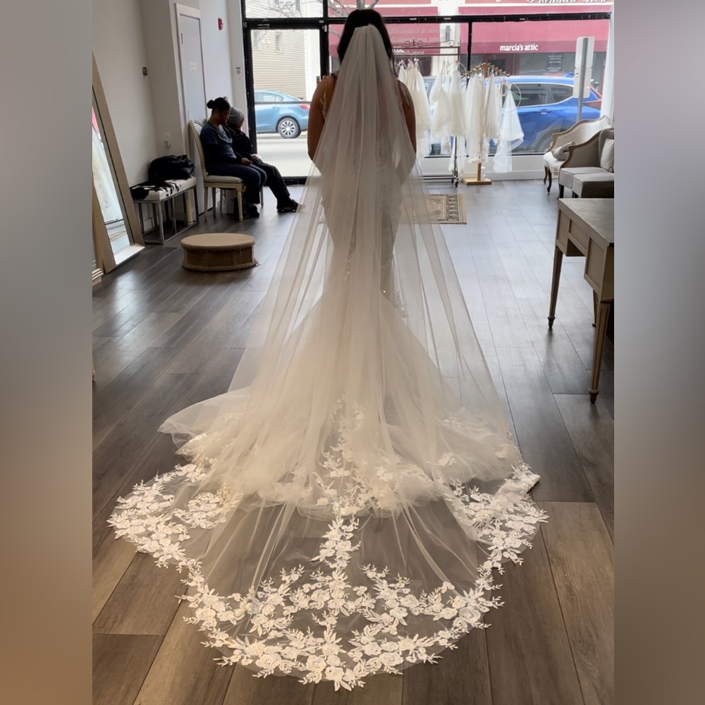 NEW Long Floral Lace Cathedral Veil 300cm 118in Ivory